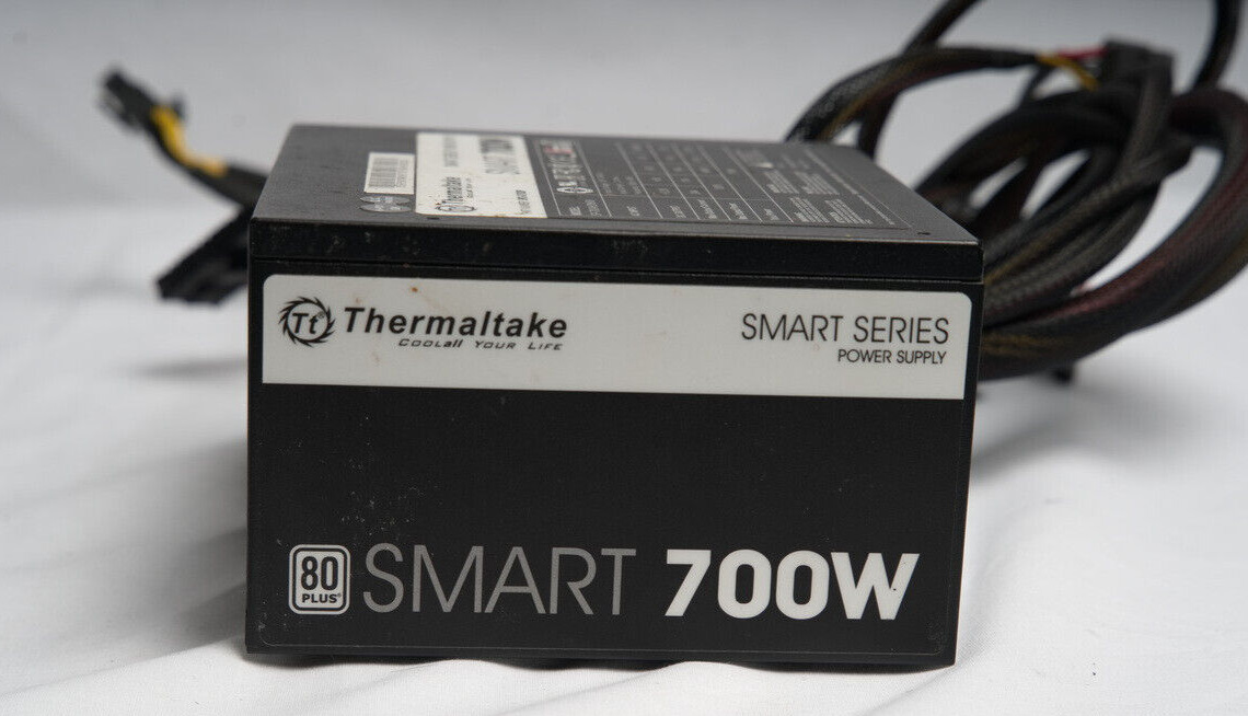 *AS-IS* Thermaltake Smart Series 700Watt 120mm Fan Single +12V Braided ATX